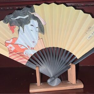 Traditional Japanese Folding Fan with Geisha Illustration - Black & Cream
